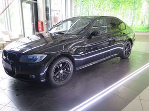 BMW-318-i Limo,Sitzheiz/PDC/Sport/Klimaautom/Sitzhzg,Ojetá vozidla