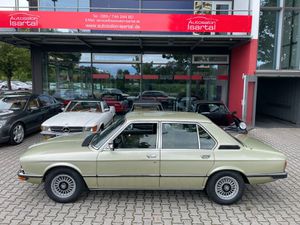 BMW-528-i Automatik -technisch überholt -KLIMA- H-Kz,Véhicule de collection