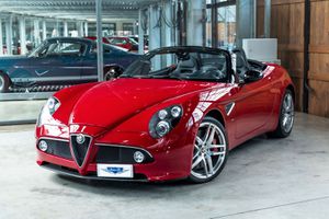 ALFA ROMEO-8C-Spider 334 of 500 I Carbon I 1 Hand,Véhicule d'occasion