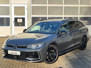 VW-Passat Variant-20 TDI DSG R-Line|AHK|BlackStyle,Bemutatóautó