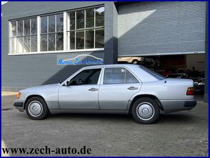 MERCEDES-BENZ-E 200-W 124 * aus 1 Hand MB Meister,Used vehicle