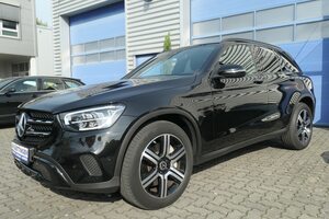 MERCEDES-BENZ-GLC 220 d 4Matic-Panorama Night Paket Top Zustand!,Begangnade
