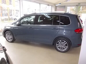 VW-Touran Comfortline 15 TSI DSG, 110kw(150PS)-Touran,Подержанный автомобиль