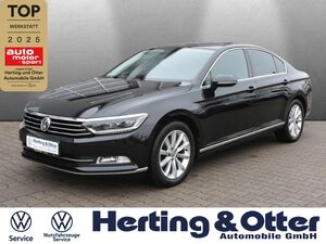 VW-Passat-Highline Lim LED PDC ALU-GJR Klima SHZ elSP Keyless AHK Touchscreen Winterpaket,Véhicule d'occasion