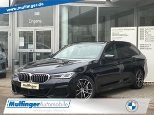 BMW-530-530e xDrT M Sport HUD ACC PanoDSitzbelLaser AHK Sportpaket Bluetooth Navi Vollleder Klima Standhz,Ojetá vozidla