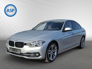 BMW-330 i xDrive Sport Line LEDER NAVI LED GLASDACH-330,Auto usate