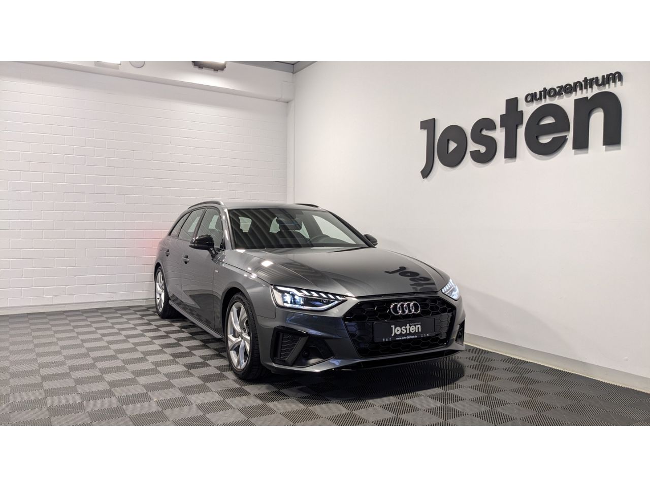 AUDI A4 Avant S-Line Navi LED Virtual CarPlay RFK 18