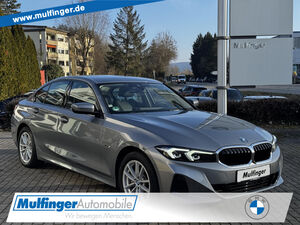 BMW-330-330e xDrive SportsLiveProfKamera SitzhParkAss Bluetooth HUD Navi LED Klima PDC el Fenster,Véhicule d'occasion
