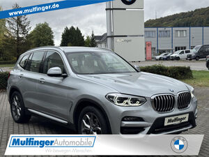 BMW-X3-X3 x30d SportsLeder PanoDLivePrKamera LED AHK Bluetooth Navi Vollleder Klima PDC el Fenster,Подержанный автомобиль