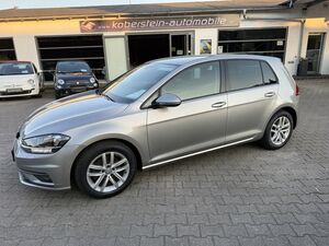 VW-Golf-VII 14 TSI*Standheizung,Apple Car Play*,Skadad bil