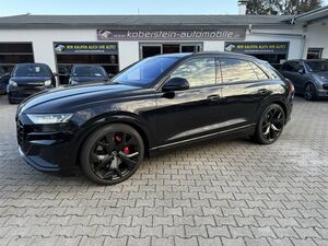 AUDI-SQ8-*Bang Olufsen,Allradlenkung,Sportsitze,AHK*,Auto usate