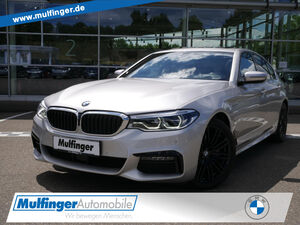 BMW-530-530e iPerfM Sport HUD ACC Kamera GlasdHa/K19,Ojetá vozidla