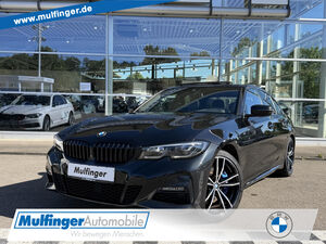 BMW-330-330i xDrive M Sport Leder GlasDLaser HiFi 19,Подержанный автомобиль