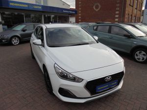 HYUNDAI-i30-T-GDI 10 T-GDI Trend Navi,Подержанный автомобиль