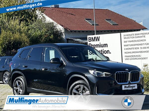 BMW-X1-X1 s20i HUD ACC SurViewLiveProfSitzhKomfZAHK Bluetooth Navi LED Klima PDC el Fenster,Jednoročné vozidlá