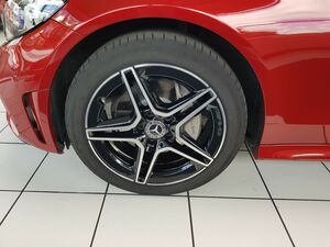 MERCEDES-BENZ