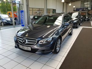 MERCEDES-BENZ-E 220-AVANTGARDE NAVI KAMERA AHK LED LEDER,Used vehicle