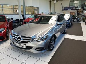 MERCEDES-BENZ-E 220-AVANTGARDE SCHIEBEDACH LED NAVI SHZ AHK,Auto usate