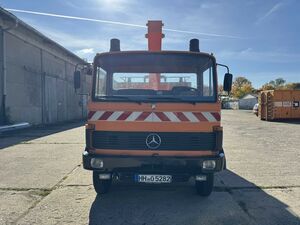 MERCEDES-BENZ