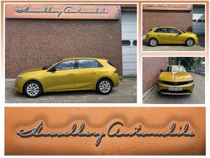 OPEL-Astra-L INITIALE in AMBER Kult Gelb Metallic,Bemutatóautó