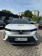 RENAULT-Scenic E-Tech-,teşhirdeki otomobil