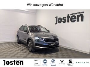 SKODA-Karoq-Tour 15 TSI Virtual CarPlay KAM DAB ACC,Pojazdy używane