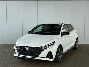 HYUNDAI-i20-12 MPI N-Line / LED / Tempomat / Navi / Rückfahrkamera / Alu 17,Был в употреблении менее года