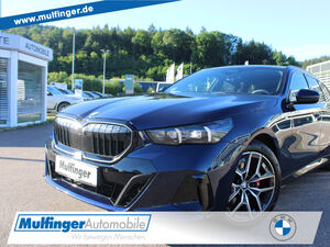 BMW-520-520d xDrT M Sport Pro PanoDAutobahnAssH/KAHK,Polovna