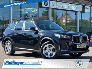 BMW-X1-X1 s20i HUD Sur-View Ad-LED Live-ProfKomfZ18 Bluetooth Navi Klima PDC el Fenster,Pojazdy używane