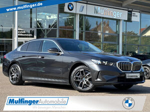 BMW-530-530e Iconic AutobahnAssACC 360°SitzbelH/KAHK Bluetooth HUD Navi LED Vollleder Klima Standhzg PDC,Jahreswagen