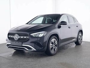 MERCEDES-BENZ-GLA 180-Progressive *AHK*,Подержанный автомобиль