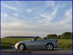 MERCEDES-BENZ-SLK 200-Kompressor Designo * Seltene Farbkombi,Подержанный автомобиль