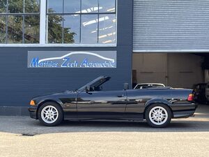BMW-318-i Cabrio E 36 * Triple Black * Leder,Oldtimer