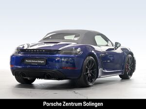 PORSCHE