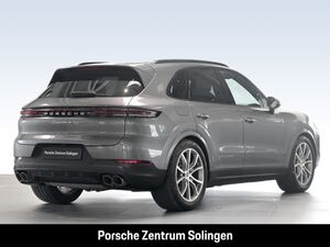PORSCHE