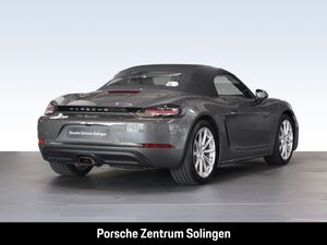 PORSCHE