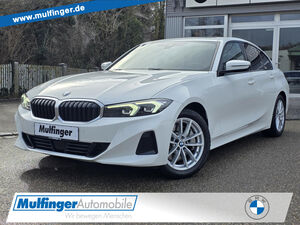 BMW-330-330d Sports ACC Kamera GlasDWidescreen H/K AHK Bluetooth Navi LED Vollleder Klima PDC el Fenster,Véhicule d'occasion