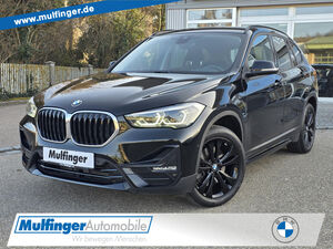 BMW-X1-X1 xDrive20d SportsAd-LED Kamera SitzhAHK 18 Sportpaket Bluetooth Navi Klima PDC el Fenster,Véhicule d'occasion