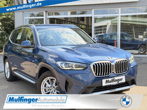 BMW-X3-X3 x30d SportsLeder Kamera KomfZHiFi ParkAss Bluetooth Navi LED Vollleder Klima PDC el Fenster,Begangnade