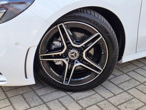 MERCEDES-BENZ