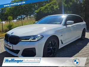 BMW-530-530e TLeder ACC HUD Laser PanoDKomfSitz AHK19 Sportpaket Bluetooth Navi Vollleder Klima Standhzg P,Véhicule d'occasion