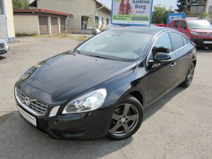 VOLVO-S60-D5 Momentum ~ Klima ~ Navi ~ AHK ~ GSHD,Vehículo de ocasión