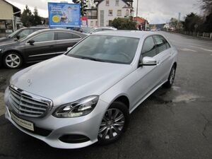 MERCEDES-BENZ-E 220-CDI BlueEfficiency ~ Automatik ~ AHK ~ Navi,Auto usate