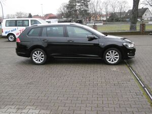 VW-Golf Variant-VII 16 Trendline DSG TDI Klima AHK,Used vehicle