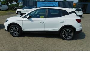 SEAT-Arona-10 Style Edition TSI BMT Navi Klima Alu,Véhicule d'occasion