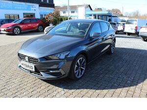 SEAT-Leon-FR 1,4 e-HYBRID NAVI/18Zoll/LED/Kamera,Ojetá vozidla