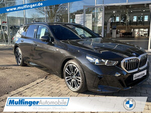 BMW-520-520d xDrTM Sport StandhAHK Park-ProfSitzbel Sportpaket Bluetooth HUD Navi LED Vollleder Klima S,Voiture de l'année