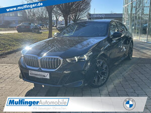 BMW-520-520d xDr M Sport SurViewKomfS+BelHUD ACC 20 Sportpaket Bluetooth Navi LED Vollleder Klima PDC el ,Vehículo del año