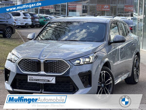 BMW-iX2-iX2 x30 M Sport HUD ACC SurView Iconic DAB 19 Sportpaket Bluetooth Navi LED Klima Standhzg PDC el F,Jahreswagen