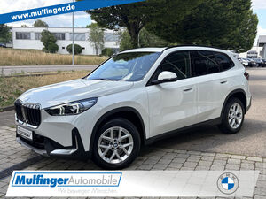 BMW-X1-X1 x23d AktivSHUD ACC PanoDSurViewMassage AHK Bluetooth Navi LED Klima PDC el Fenster,Ojetá vozidla